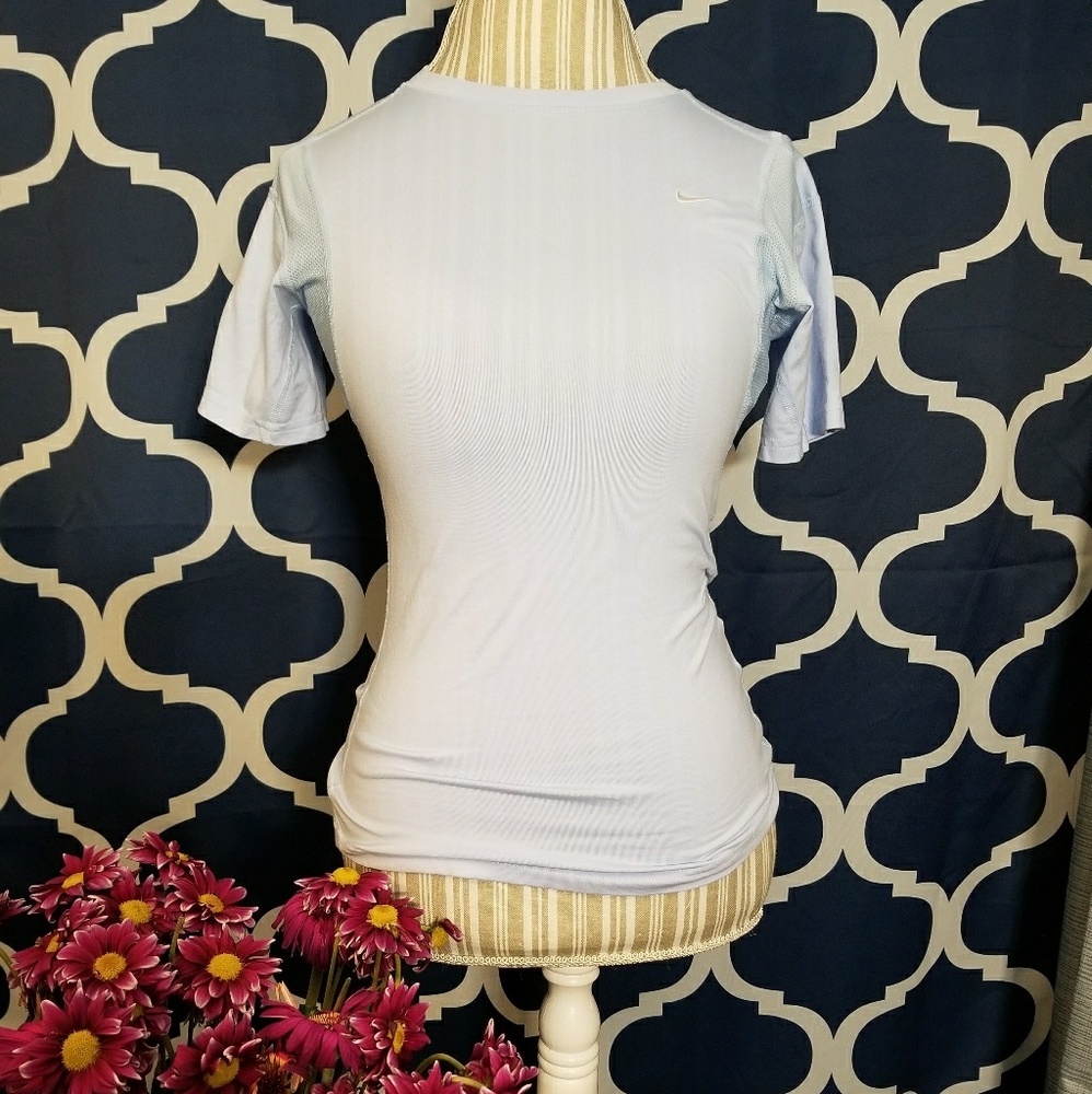 🌻🌺🌻NIKE DRI-FIT SHIRT-LIKE NEW!!